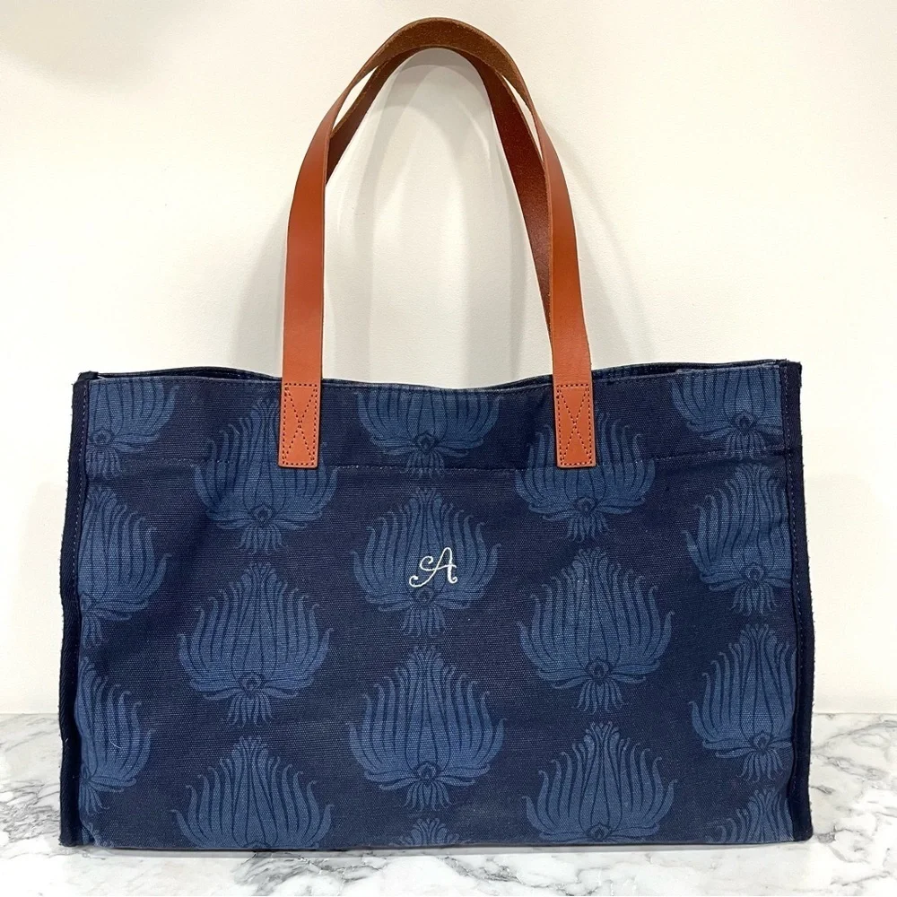 Pottery Barn Kids preppy canvas diaper tote navy blue leather straps initial 
